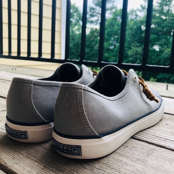 Sperry Top-Siders Woman’s 9 - Picture 2 of 5